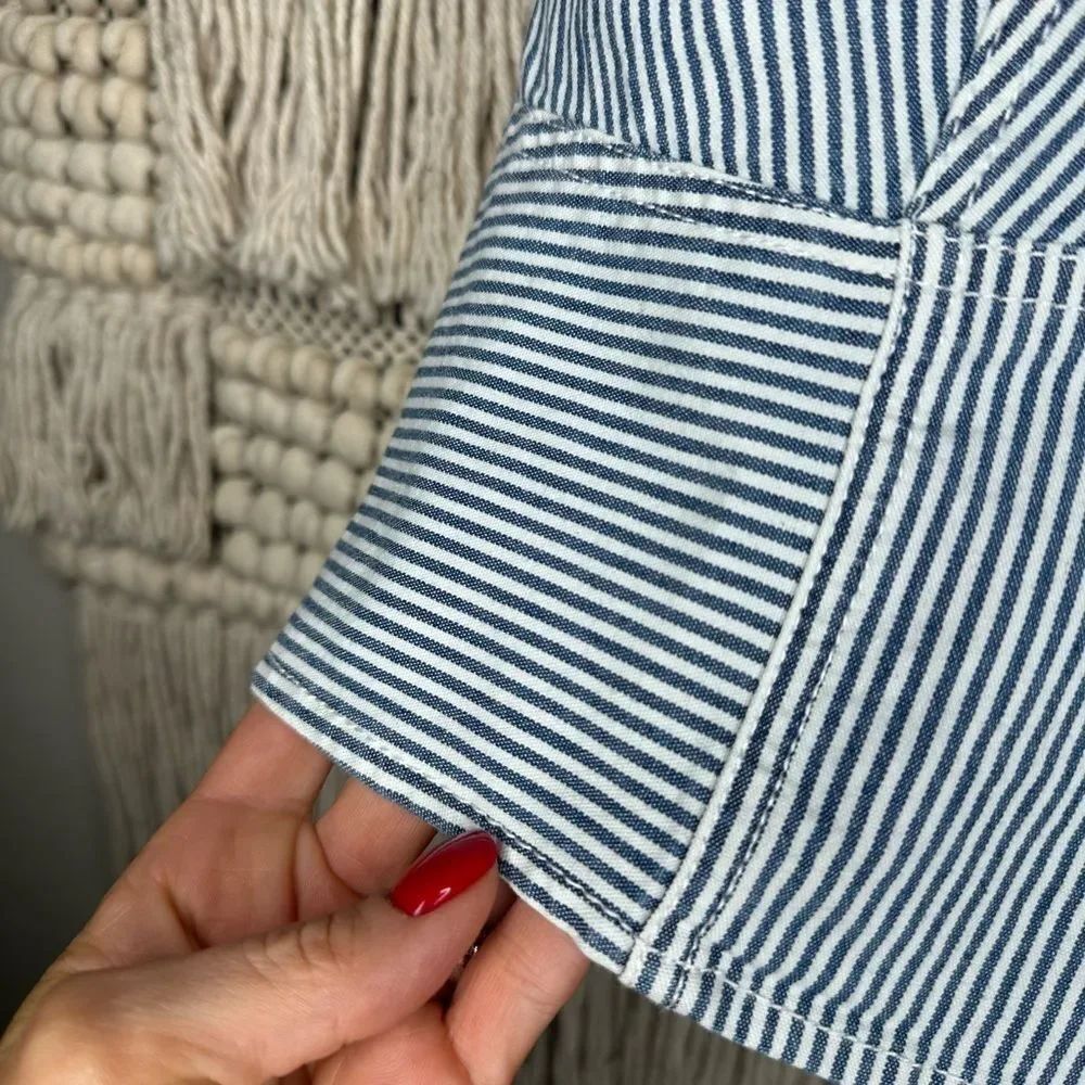 Universal Thread Blue Striped Top - Picture 3 of 5